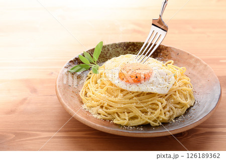 イタリア庶民に人気 貧乏人のパスタ ポヴェレッロ イタリア庶民に人気 貧乏人のパスタ ポヴェレッロ 126189362