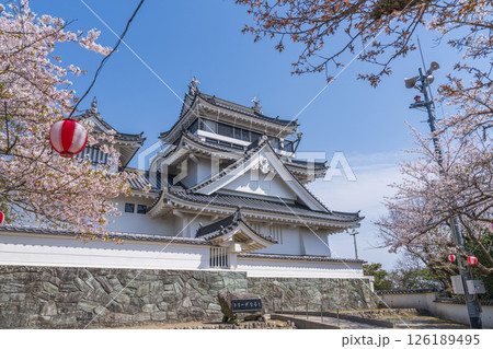春の妙見山公園 桜に彩られたトリーデなると 春の妙見山公園 桜に彩られたトリーデなると 126189495
