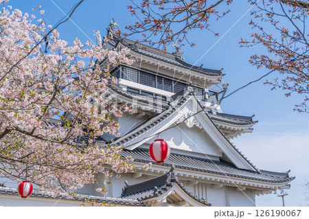 春の妙見山公園　桜に彩られたトリーデなると 126190067