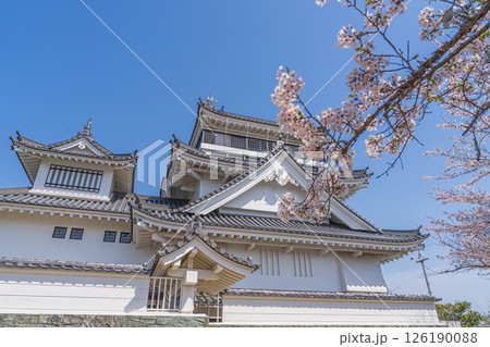 春の妙見山公園　桜に彩られたトリーデなると 126190088