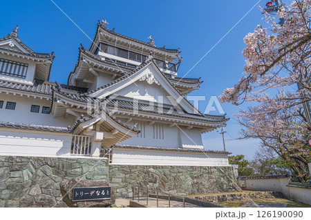 春の妙見山公園 桜に彩られたトリーデなると 春の妙見山公園 桜に彩られたトリーデなると 126190090