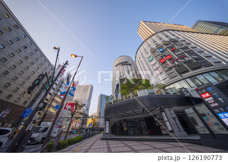 早朝のヨドバシ梅田 126190773