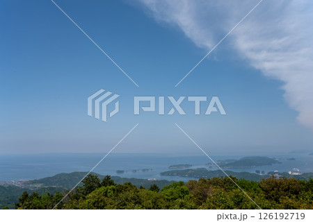 伊勢志摩スカイライン 朝熊山頂展望台 朝熊山自然歩道から眺める鳥羽の海 126192719