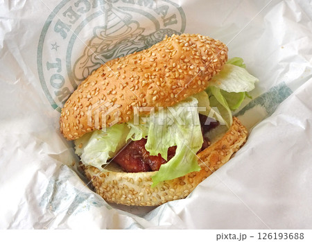 チャイニーズチキンバーガー　全国ご当地バーガー日本一 126193688