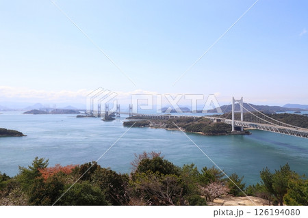春の瀬戸大橋と青空 126194080