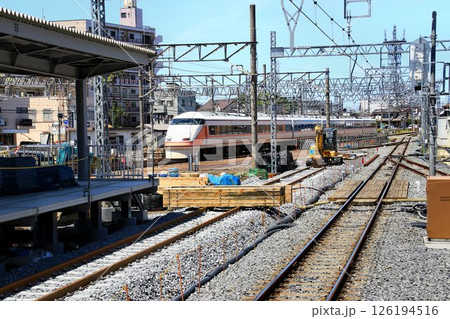 旧1番線ホームが高架化に向け姿を変える… 仮設下り線『春日部駅』新3・4番線 旧1番線ホームが高架化に向け姿を変える… 仮設下り線『春日部駅』新3・4番線 126194516