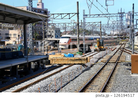 旧1番線ホームが高架化に向け姿を変える… 仮設下り線『春日部駅』新3・4番線 126194517
