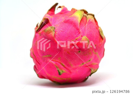 完熟したレッドドラゴンフルーツの実 126194786