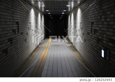 秋田市交差点地下通路_01 126202943