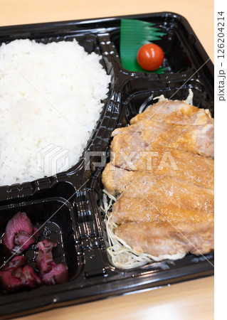 豚肉生姜焼き弁当 豚肉生姜焼き弁当 126204214