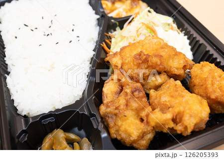 美味しい鶏唐揚げ弁当 美味しい鶏唐揚げ弁当 126205393