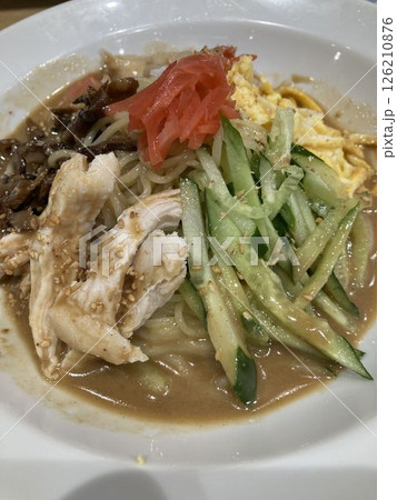中華料理の定食屋で食べる「冷やし中華」 中華料理の定食屋で食べる「冷やし中華」 126210876