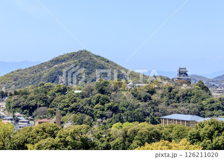 犬山市、国宝犬山城と伊木山 126211020