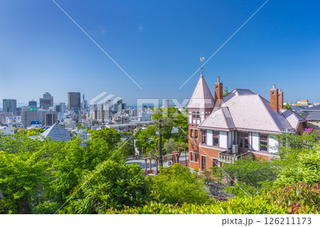 北野天満神社から見下ろす神戸北野異人館街周辺の都市風景 北野天満神社から見下ろす神戸北野異人館街周辺の都市風景 126211173