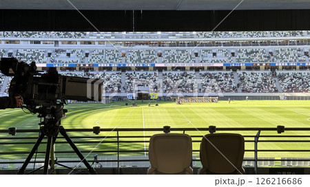 国立競技場スタンドとカメラマン 国立競技場スタンドとカメラマン 126216686
