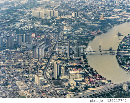 バンコク・チャオプラヤー川空撮～バンスー・バンポーエリア / Bangkok, Thailand 126217742