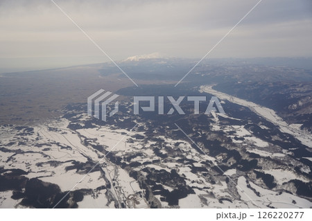 雪に覆われた大地 126220277