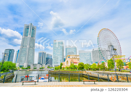 神奈川県横浜市の都市風景 126220304
