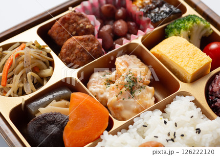 健康的な市販の幕の内弁当 健康的な市販の幕の内弁当 126222120