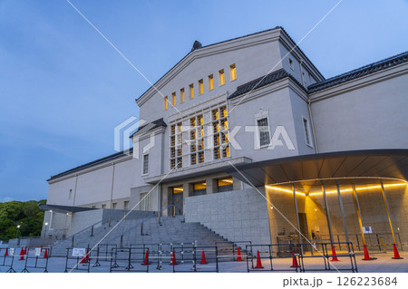 日暮れ時の大阪市立美術館 日暮れ時の大阪市立美術館 126223684