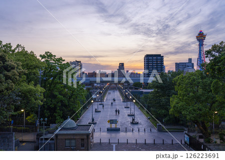 天王寺公園　新世界ゲートから大阪市立美術館までの通路 126223691