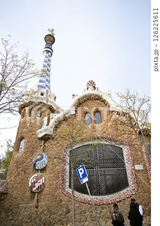 スペイン　世界遺産　グエル公園 126225611