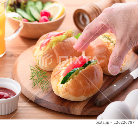 ロールパンサンド ( ロールパンの玉子サンド ) ロールパンサンド ( ロールパンの玉子サンド ) 126226787