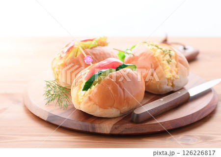 ロールパンサンド ( ロールパンの玉子サンド ) ロールパンサンド ( ロールパンの玉子サンド ) 126226817