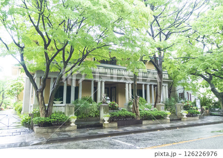 山手西洋館の234番館の春 126226976