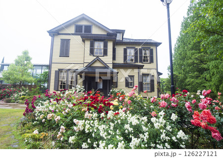 山手西洋館フランス山庭園の港の見える丘公園の春 126227121