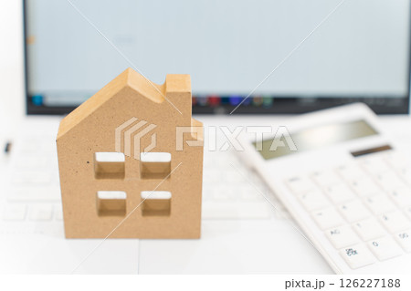 住宅購入イメージ  126227188