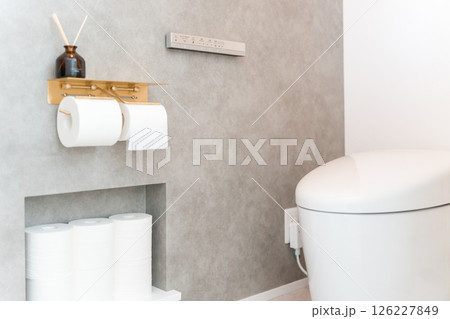 住宅のトイレ,タンクレストイレ 126227849