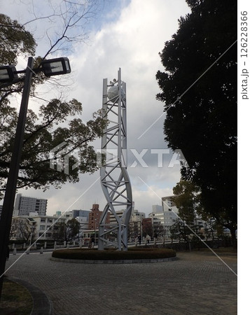 広島市中区にあり原爆死没者の慰霊と世界恒久平和を祈念して開設された市民公園である広島平和記念公園 126228366