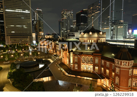 東京駅、夜景、夕景 126229918
