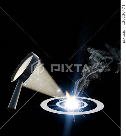 虫眼鏡で集光してターゲットを燃やすイメージ 虫眼鏡で集光してターゲットを燃やすイメージ 126230471