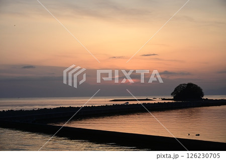富山県氷見市 唐島 富山県氷見市 唐島 126230705
