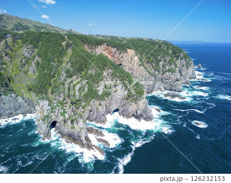空撮「岩手県」断崖絶壁の北山崎の風景　田野畑村 126232153