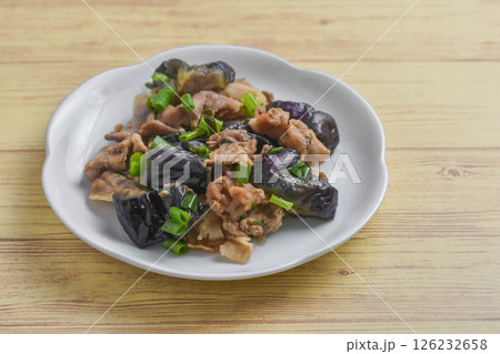 ブタニクとナスの炒め物 ブタニクとナスの炒め物 126232658