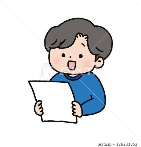 プリントを読む男の子 126233852
