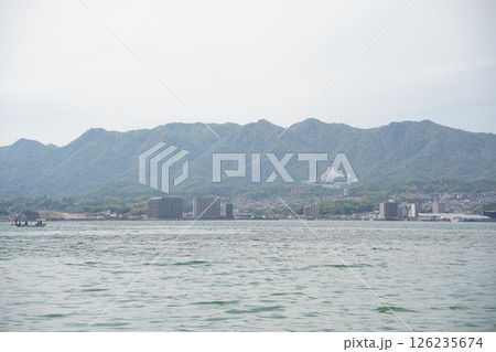 海から見た鞆の浦 126235674