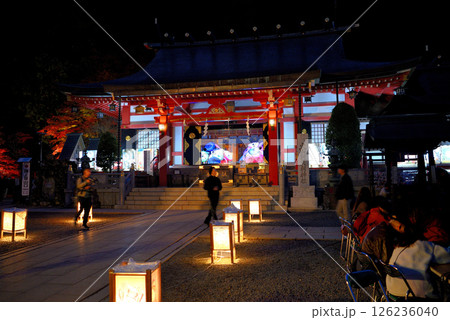 関東・紅葉の大山詣り・夜の大山阿夫利神社、ライトアップされた下社境内と拝殿・神奈川県伊勢原市(1) 関東・紅葉の大山詣り・夜の大山阿夫利神社、ライトアップされた下社境内と拝殿・神奈川県伊勢原市(1) 126236040