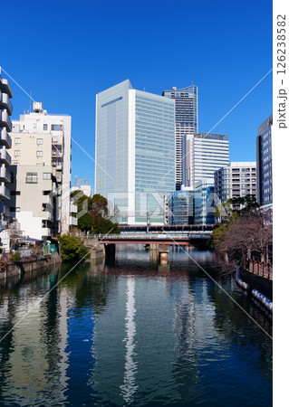 都市風景　横浜　大岡川と野毛の街並み 126238582