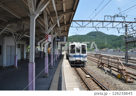東武鉄道佐野線　葛生駅 126238645