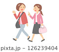 おでかけ旅行に行く二人の女性 126239404