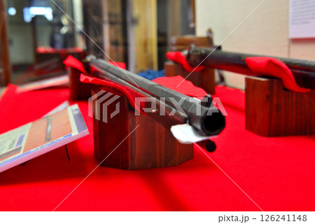 中部地方・松本城・お城の中の展示物、鉄砲、火縄銃・長野県松本市(10) 126241148