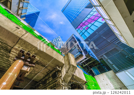 日本の東京都市景観 渋谷駅南口橋上駅舎新築工事（仮称）などを望む 126242011