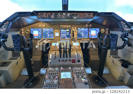 フライトシミュレーター Boeing747-400 コックピット 操縦席 フライトシミュレーター Boeing747-400 コックピット 操縦席 126242213
