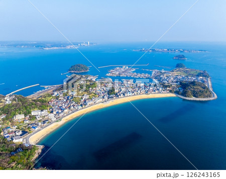 篠島(愛知県)※右前方:日間賀島、左前方:羽豆岬 篠島(愛知県)※右前方:日間賀島、左前方:羽豆岬 126243165