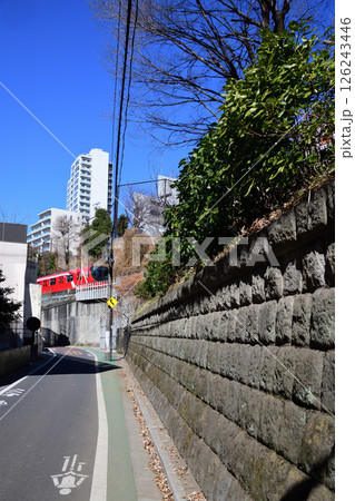 地上を走る地下鉄丸ノ内線 地上を走る地下鉄丸ノ内線 126243446