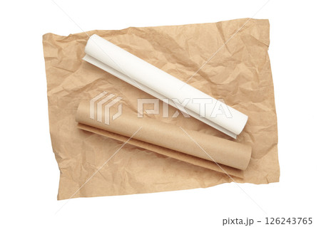 Rolls of white and brown baking paper isolated on white background 126243765